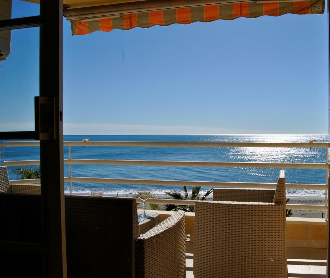 Apartamento Frente Al Mar,Primera Linea De Playa Rincon de la Victoria Exterior photo