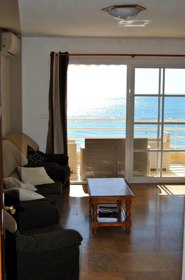 Apartamento Frente Al Mar,Primera Linea De Playa Rincon de la Victoria Exterior photo